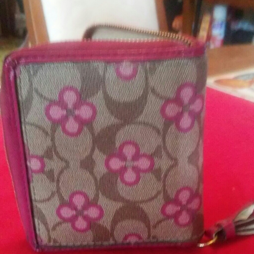 Small Wallet - Picture 4 of 4